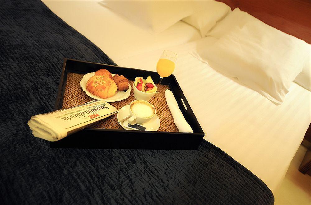 Hotel Pamplona Plaza מראה חיצוני תמונה