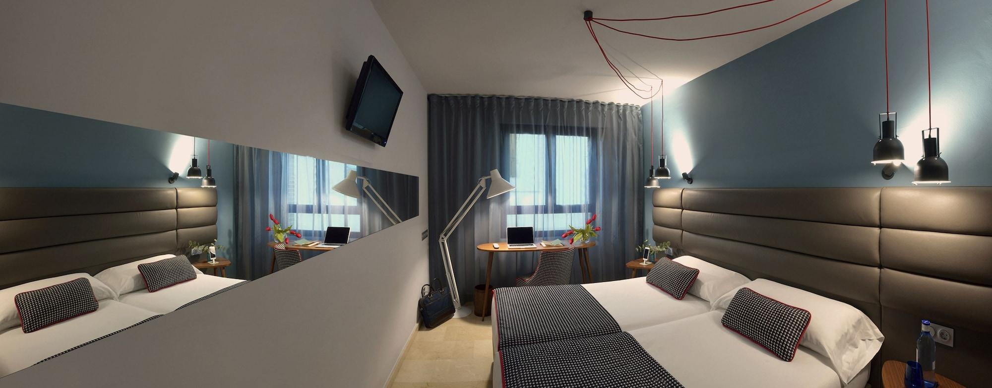 Hotel Pamplona Plaza מראה חיצוני תמונה