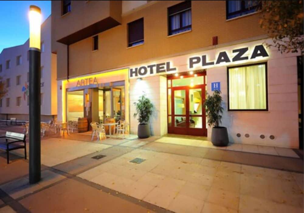 Hotel Pamplona Plaza מראה חיצוני תמונה