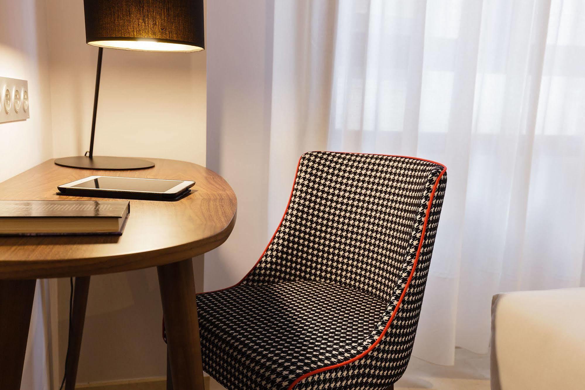 Hotel Pamplona Plaza מראה חיצוני תמונה