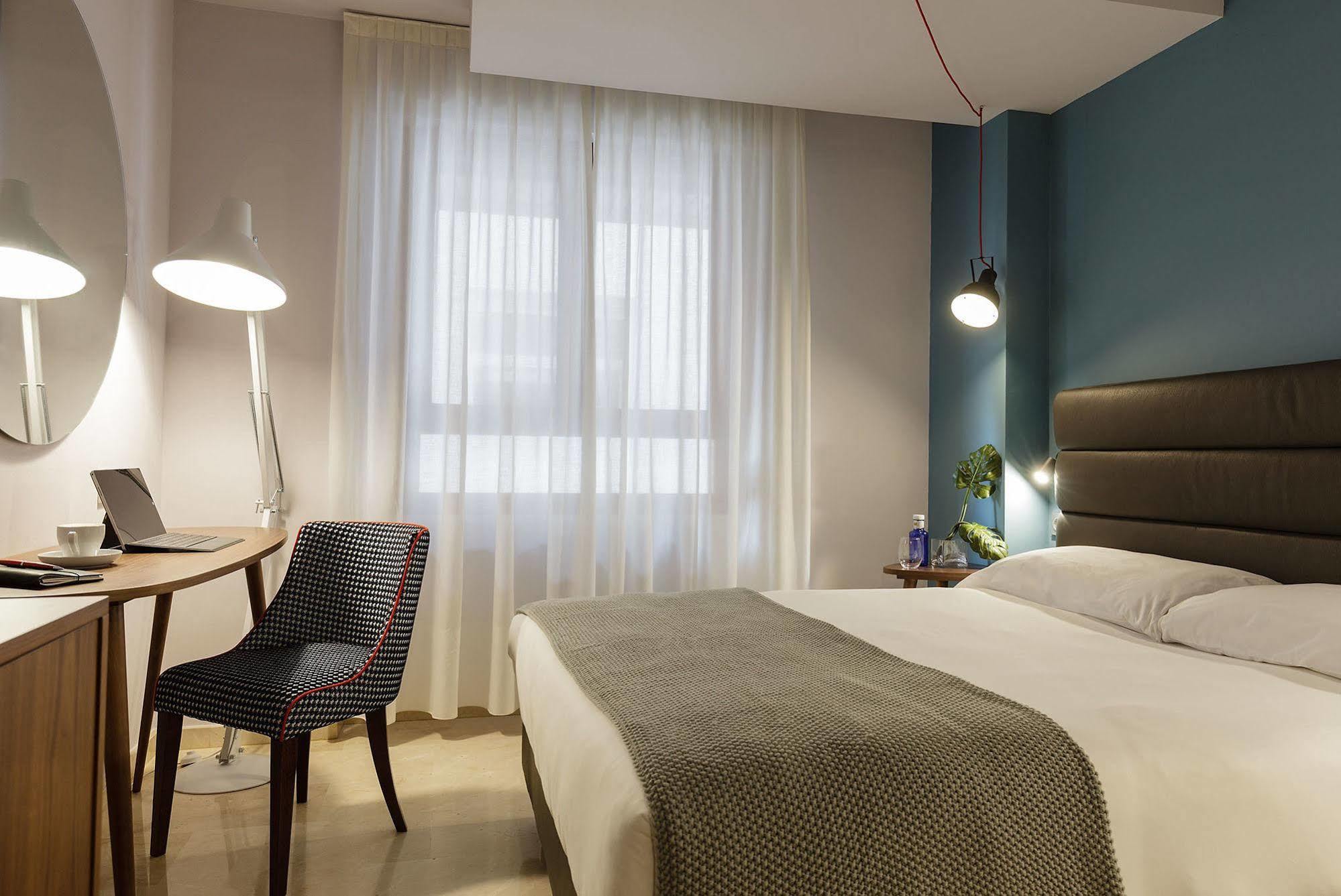 Hotel Pamplona Plaza מראה חיצוני תמונה