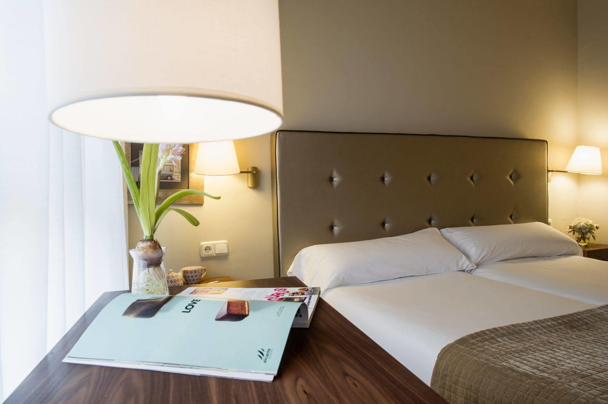Hotel Pamplona Plaza מראה חיצוני תמונה