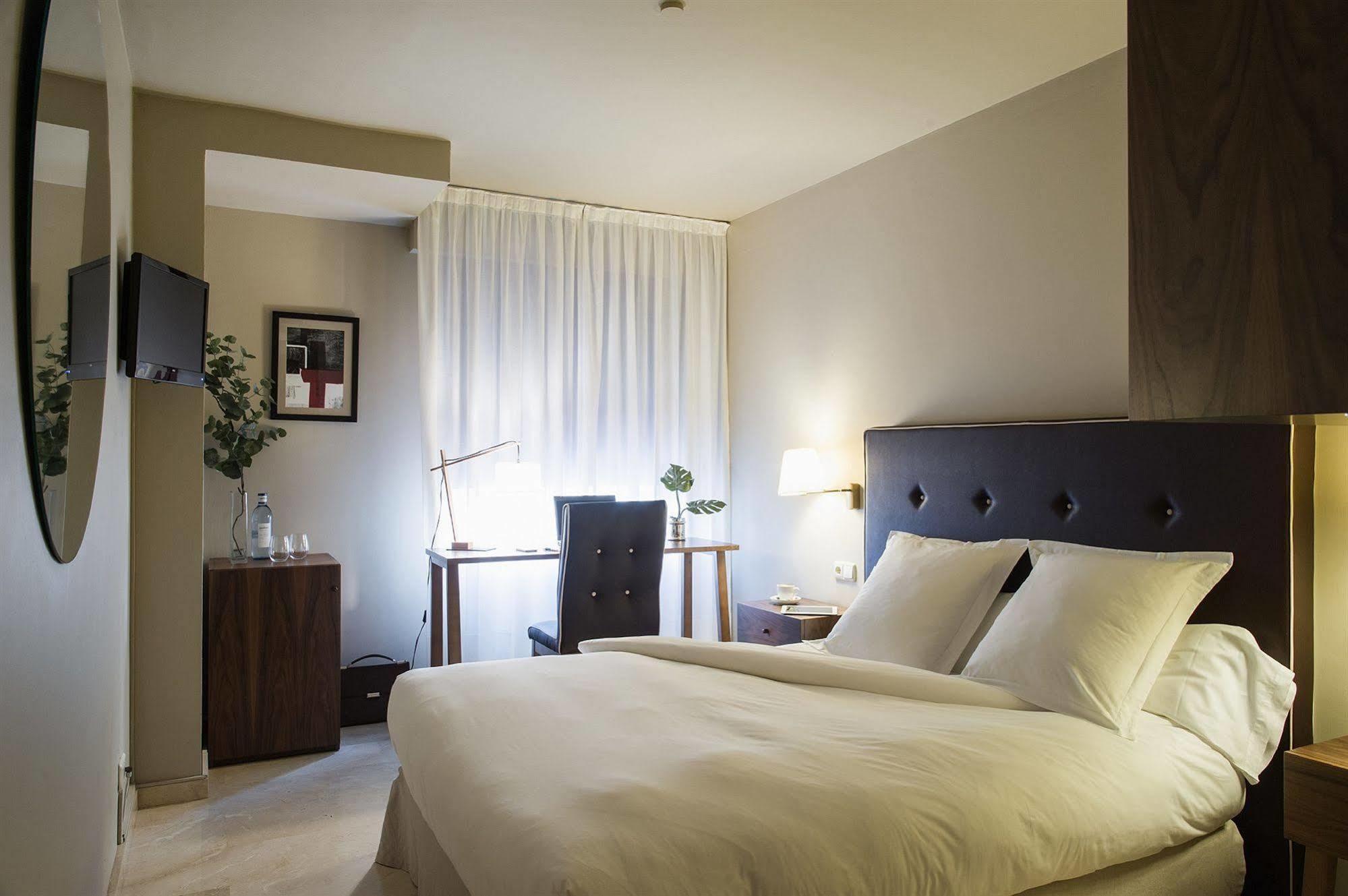 Hotel Pamplona Plaza מראה חיצוני תמונה